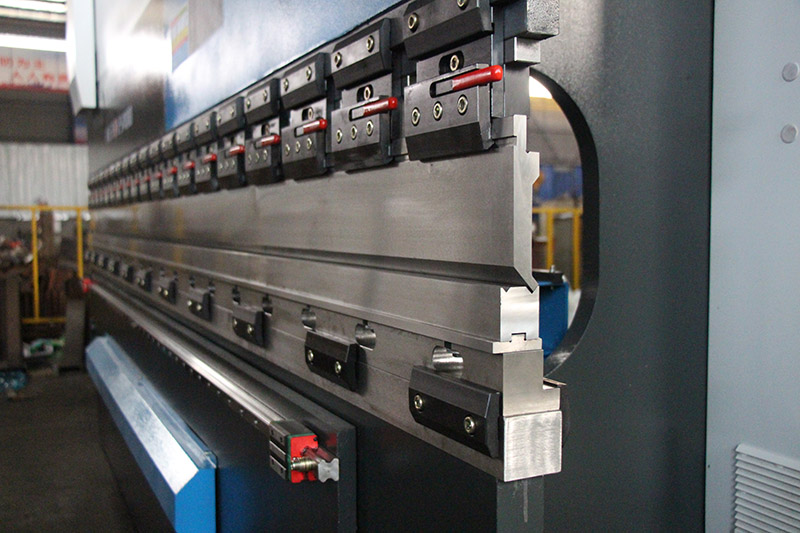 折彎?rùn)C(jī)模具夾板