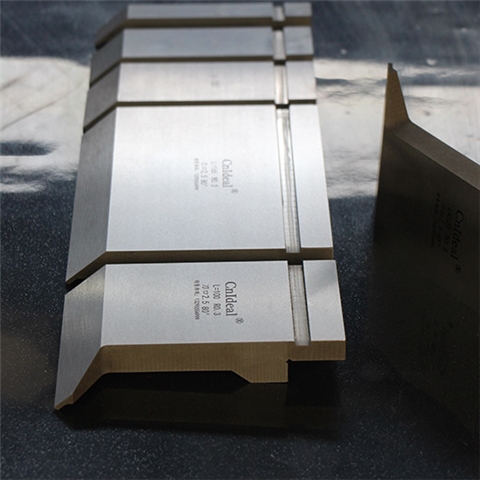 數(shù)控折彎?rùn)C(jī)上模具