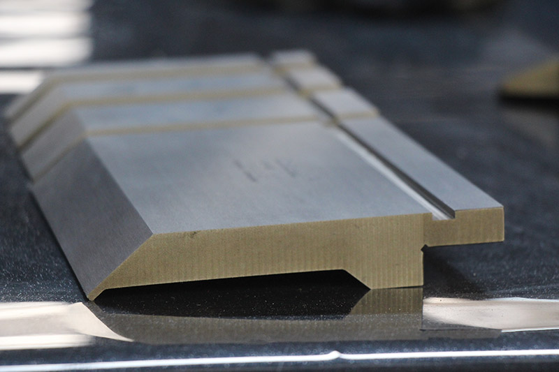 數(shù)控折彎機上模具