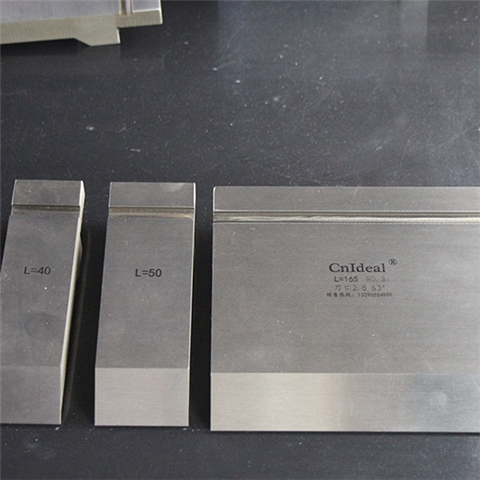 數(shù)控折彎?rùn)C(jī)上模具