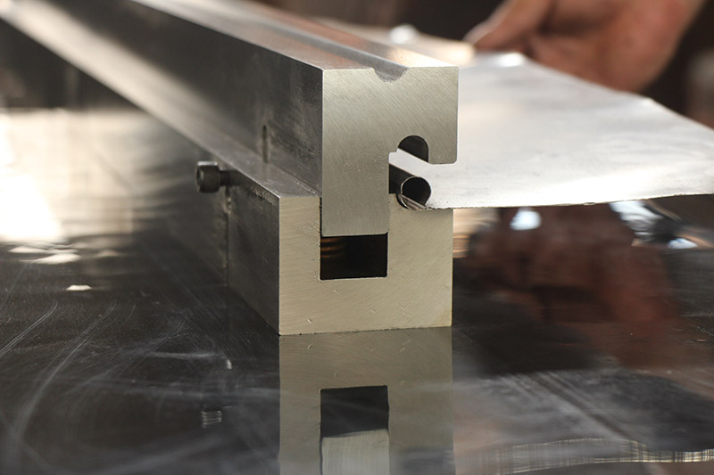 折彎機(jī)鉸鏈模