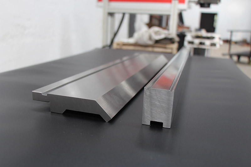 標(biāo)準(zhǔn)折彎機(jī)上模